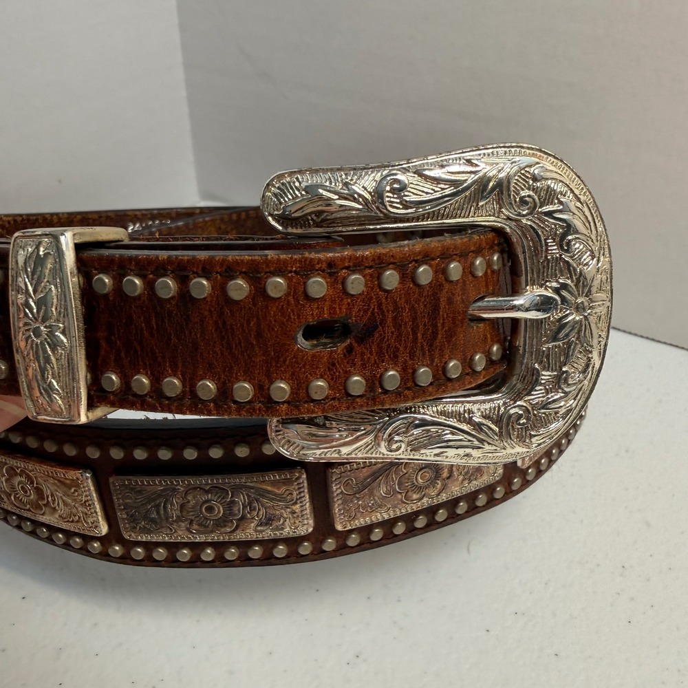 Nocona Belt Co Silver Overlay Conches Floral Embossed Metal Rawhide Belt 42 - Picture 4 of 16